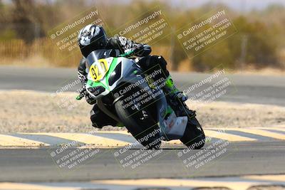 media/Apr-17-2022-CVMA (Sun) [[f474cfa795]]/Race 14 500 Supersport-350 Supersport (Holeshot)/